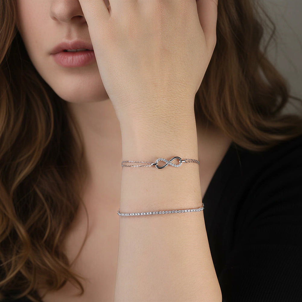 צמיד אינפיניטי בשיבוץ יהלומי מוסאנייט